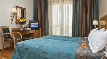 Plaka Hotel