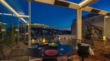 Plaka Hotel