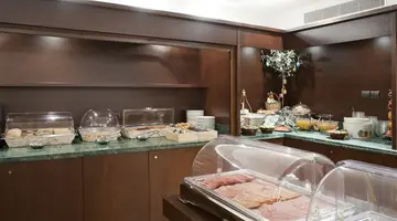 Plaka Hotel