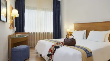 Plaka Hotel