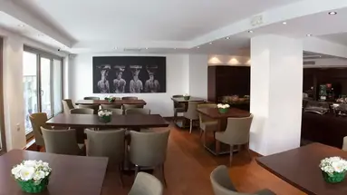 Plaka Hotel