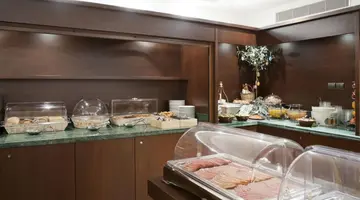 Plaka Hotel