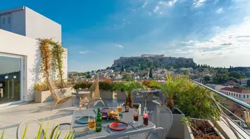 Plaka Hotel