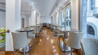 Plaka Hotel