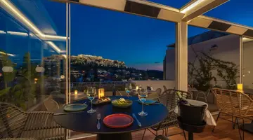 Plaka Hotel