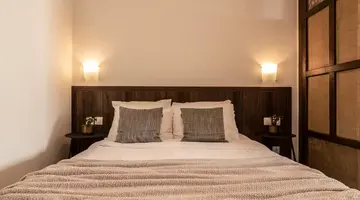 Planos Deluxe  Hotel