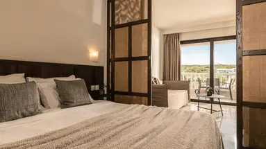 Planos Deluxe  Hotel