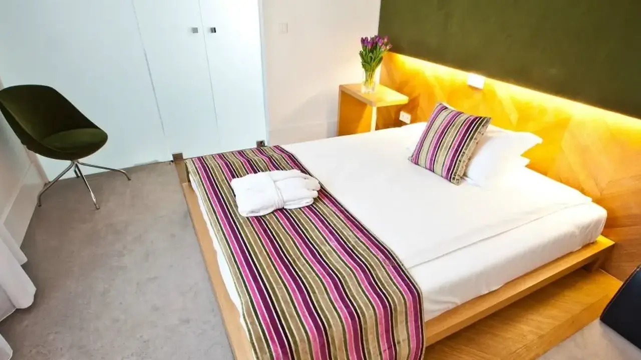 Platinum Residence Boutique Hotel