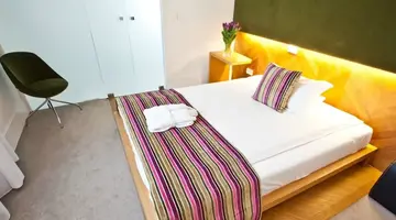 Platinum Residence Boutique Hotel