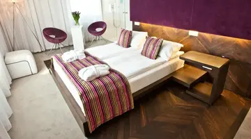 Platinum Residence Boutique Hotel
