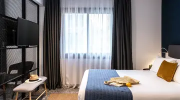 Play Theatrou a member of Brown Hotels