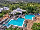 Playa Bachata Resort