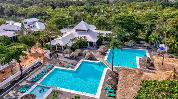 Playa Bachata Resort