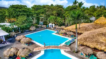 Playa Bachata Resort