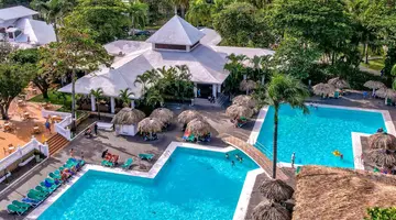 Playa Bachata Resort