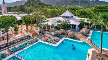 Playa Bachata Resort