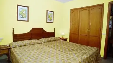 Playa Olid Suites & Apartments