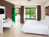Playa Olid Suites & Apartments
