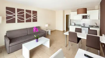 Playa Olid Suites & Apartments