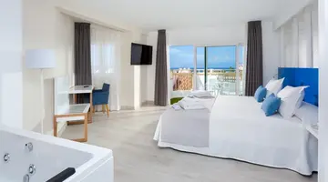 Playa Olid Suites & Apartments