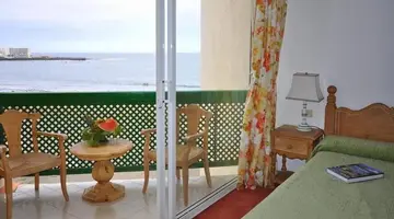 Playa Surf CBbC Hotel