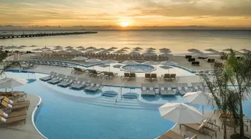 Playacar Palace