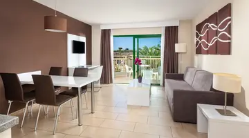 PLAYAOLID SUITES & APARTMENTS