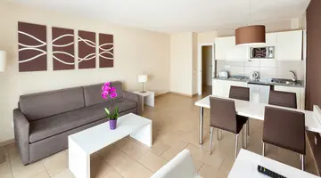 PLAYAOLID SUITES & APARTMENTS