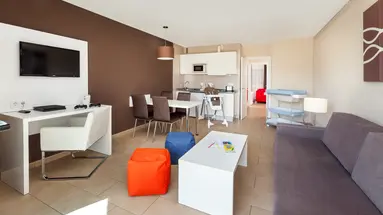 PLAYAOLID SUITES & APARTMENTS