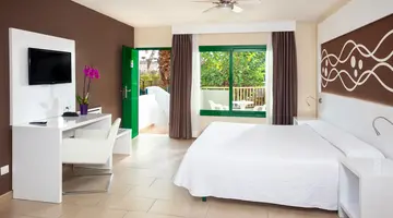 PLAYAOLID SUITES & APARTMENTS