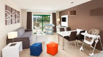 PLAYAOLID SUITES & APARTMENTS