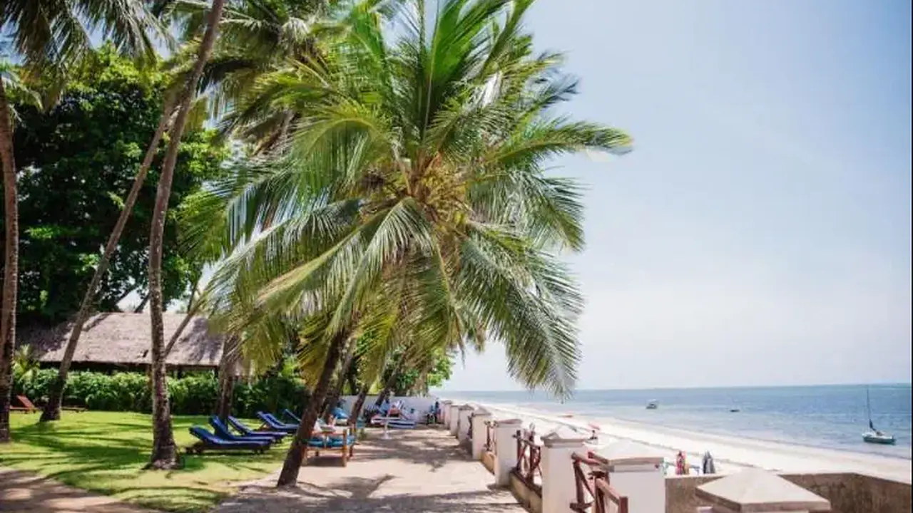 PLAZA BEACH HOTEL