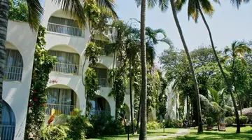 PLAZA BEACH HOTEL