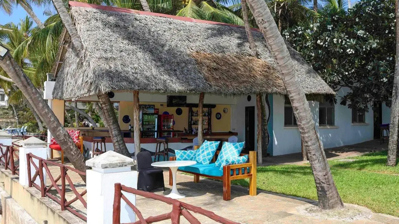 PLAZA BEACH HOTEL