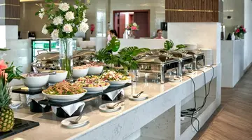 Plaza hotel and resort