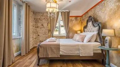 Plaza Marchi Old Town