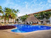 Plaza Pelicanos Club