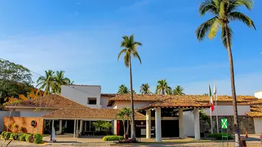 Plaza Pelicanos Club