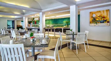 Plaza Pelicanos Club