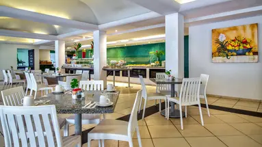 Plaza Pelicanos Club