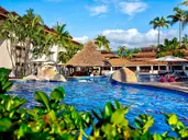 Plaza Pelicanos Club