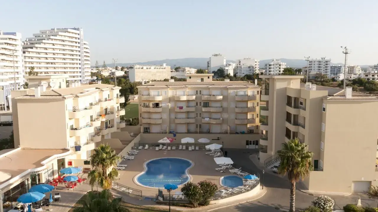 Plaza Real Aparthotel