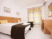 Plaza Real Aparthotel