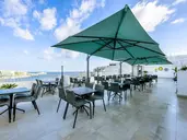Plaza Regency Hotel (Suites)