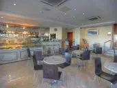Plaza Regency Hotel (Suites)