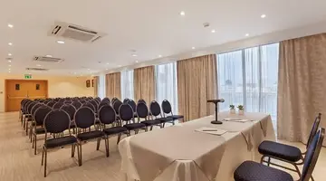 Plaza Regency Hotel
