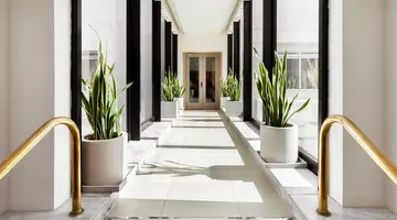 Plaza Regency Hotel