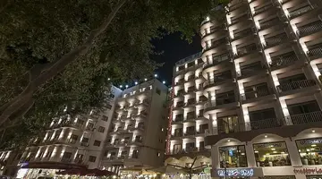 Plaza Regency Hotel