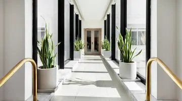 Plaza Regency Hotel