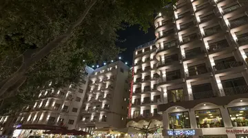 Plaza Regency Hotel